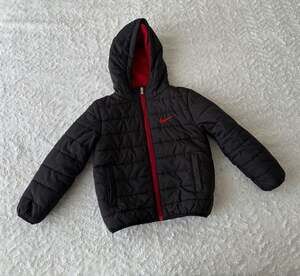 Nike Boys Black and Red Hooded Fleece Lined Puffer Jacket Size 5